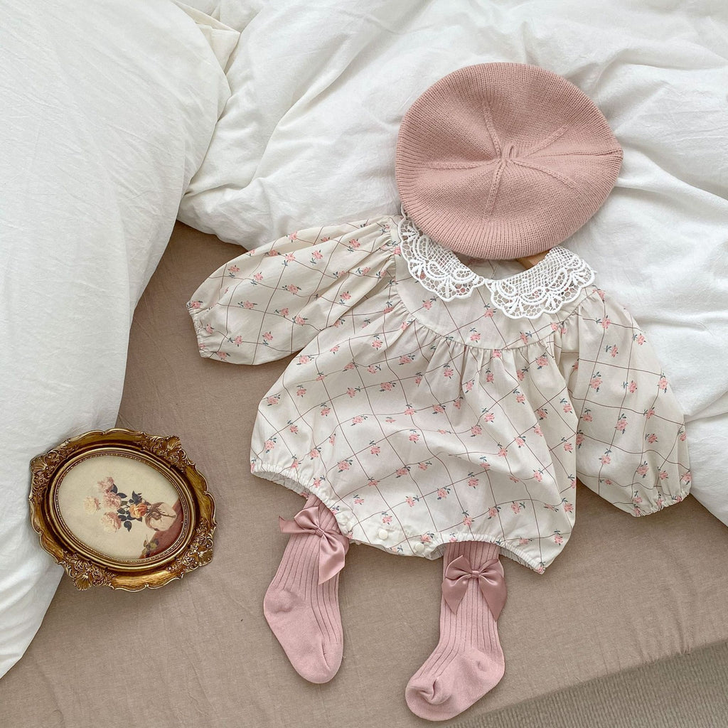 Baby clothes girl baby triangle Ha clothes Lace lace collar foreign style small floral bag fart clothes climbing clothes