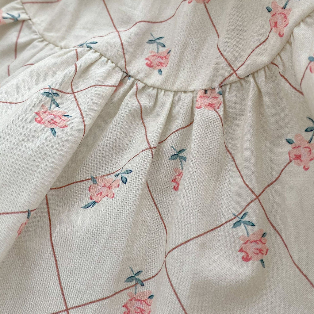Baby clothes girl baby triangle Ha clothes Lace lace collar foreign style small floral bag fart clothes climbing clothes