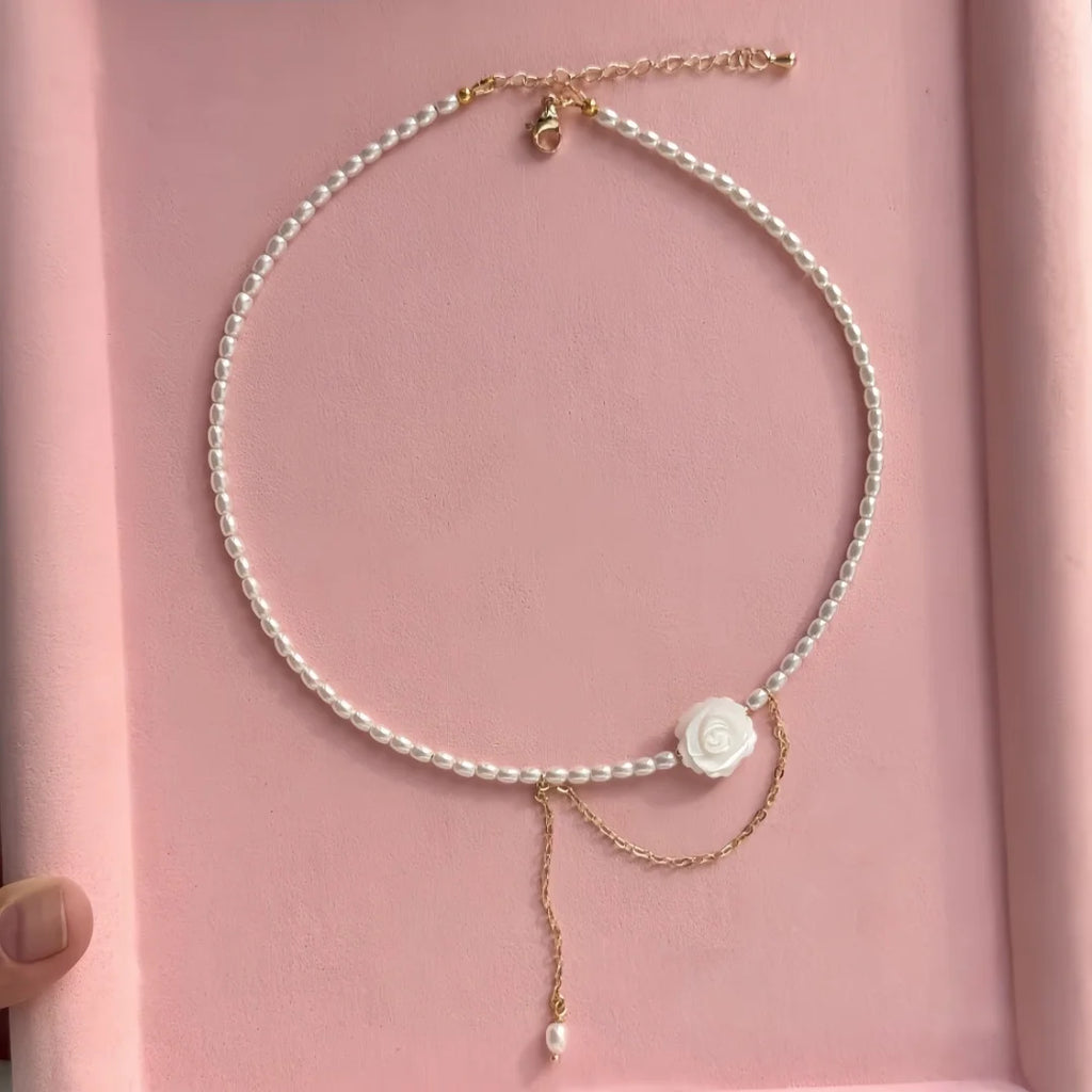 Elegant Pearl Pendant Necklace – Gold & Silver