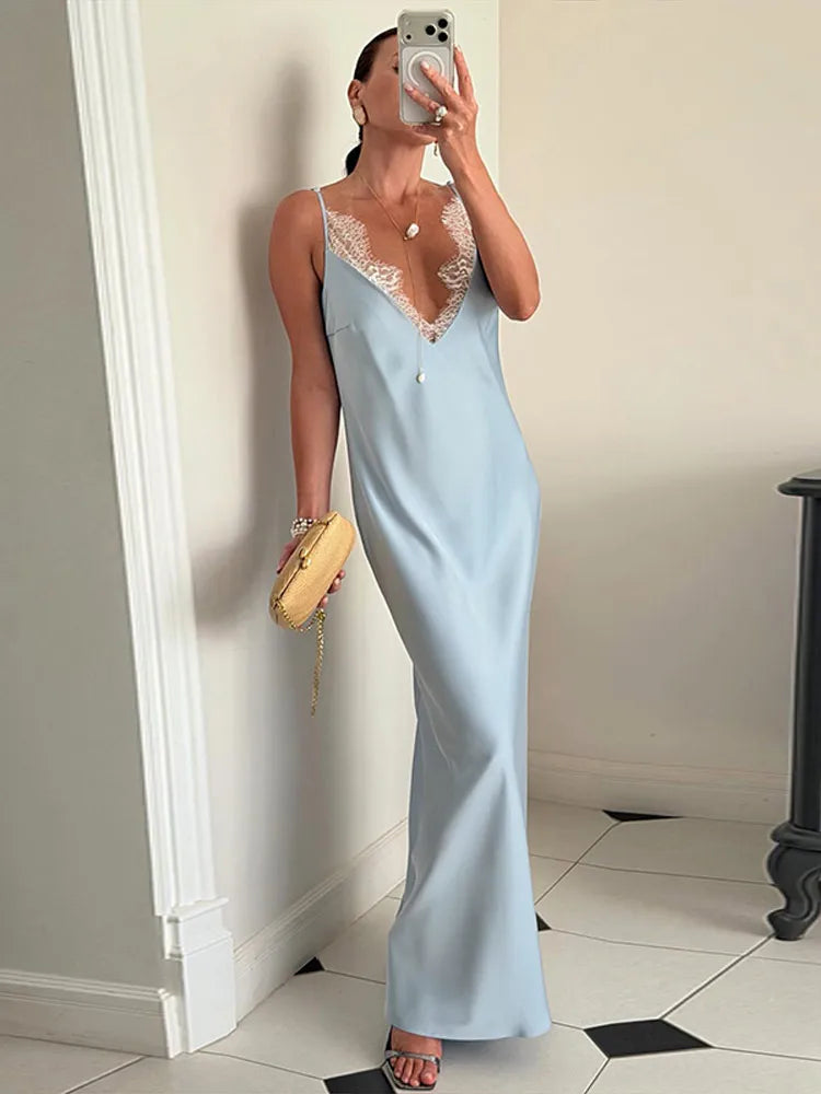 Elegant Lace Patchwork Maxi Dress – V-Neck