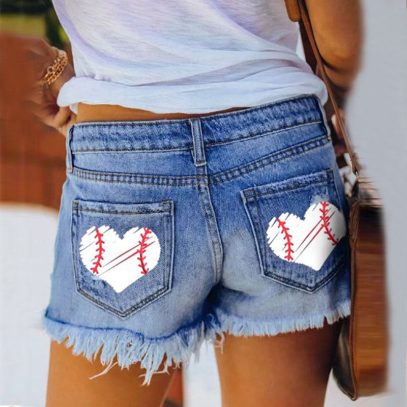 The trendy girls' ripped tassel denim straight-ed shorts are versatile for women's hot pants