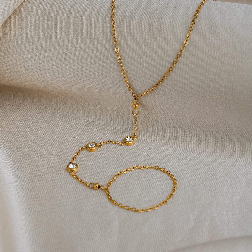 Yiyi high-end white finger chain vacuum plated 18K, versatile and elegant jewelry for women